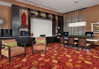 Courtyard Downtown Hotel 3*