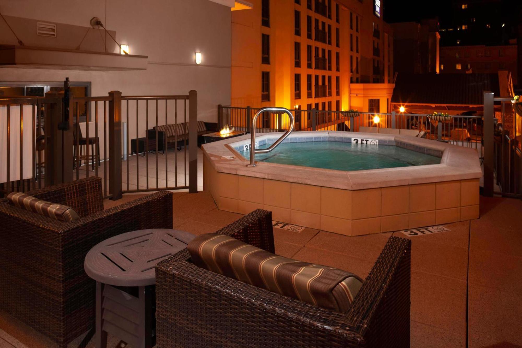 Hotel Courtyard Downtown